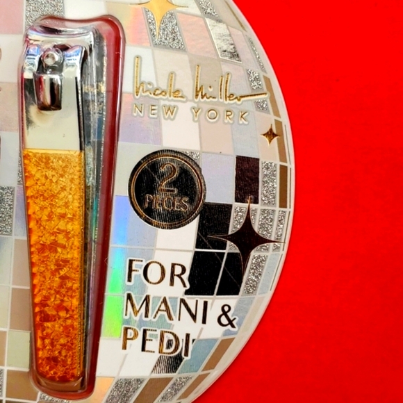 NEW: NICOLE MILLER HOLIDAY NAIL CLIPPER SET 💅 - Picture 2 of 4